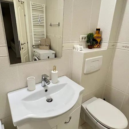 Apartment Ale's Place 11 Constanta